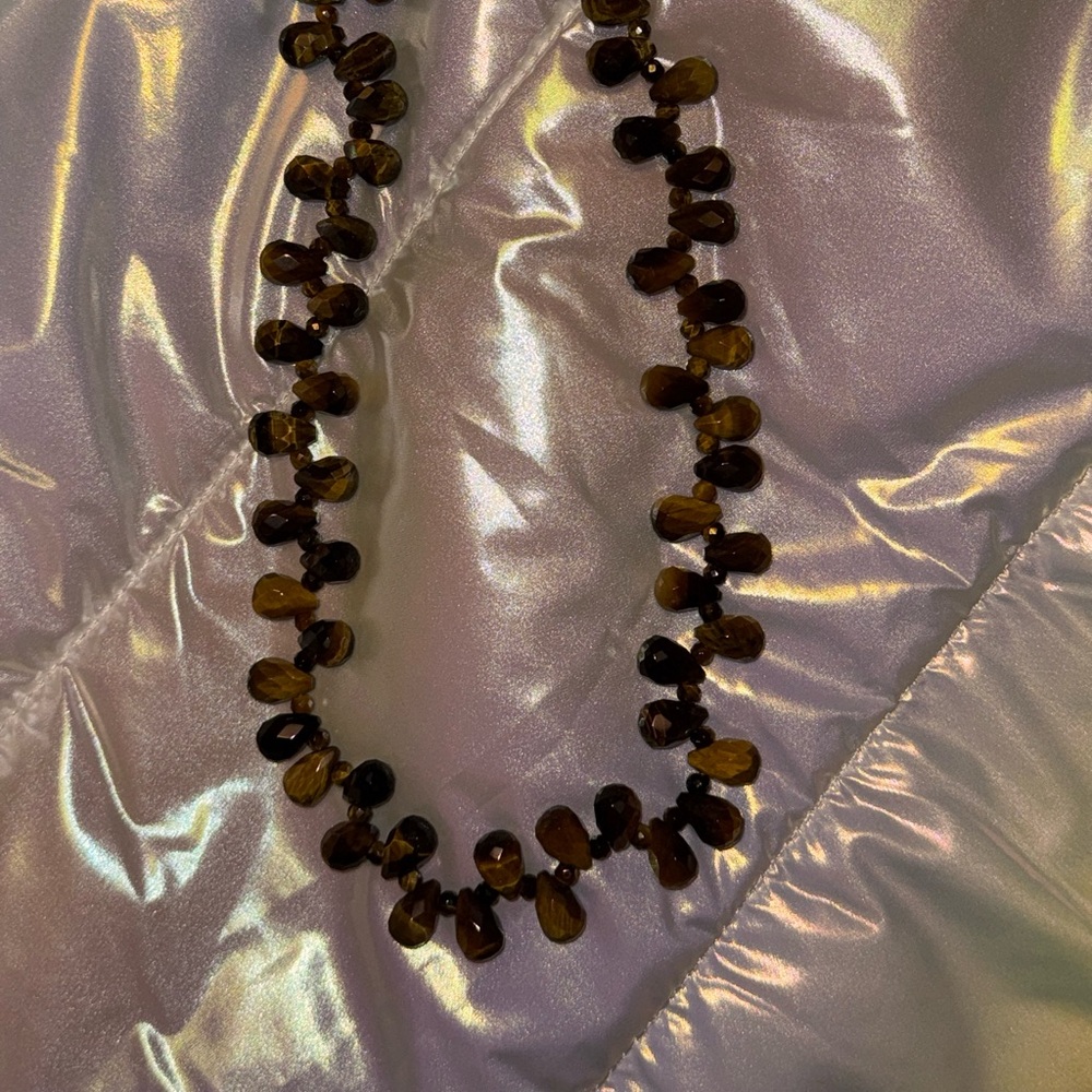 Elegant Tigers Eye beveled Beaded Necklace - Picture 6 of 8